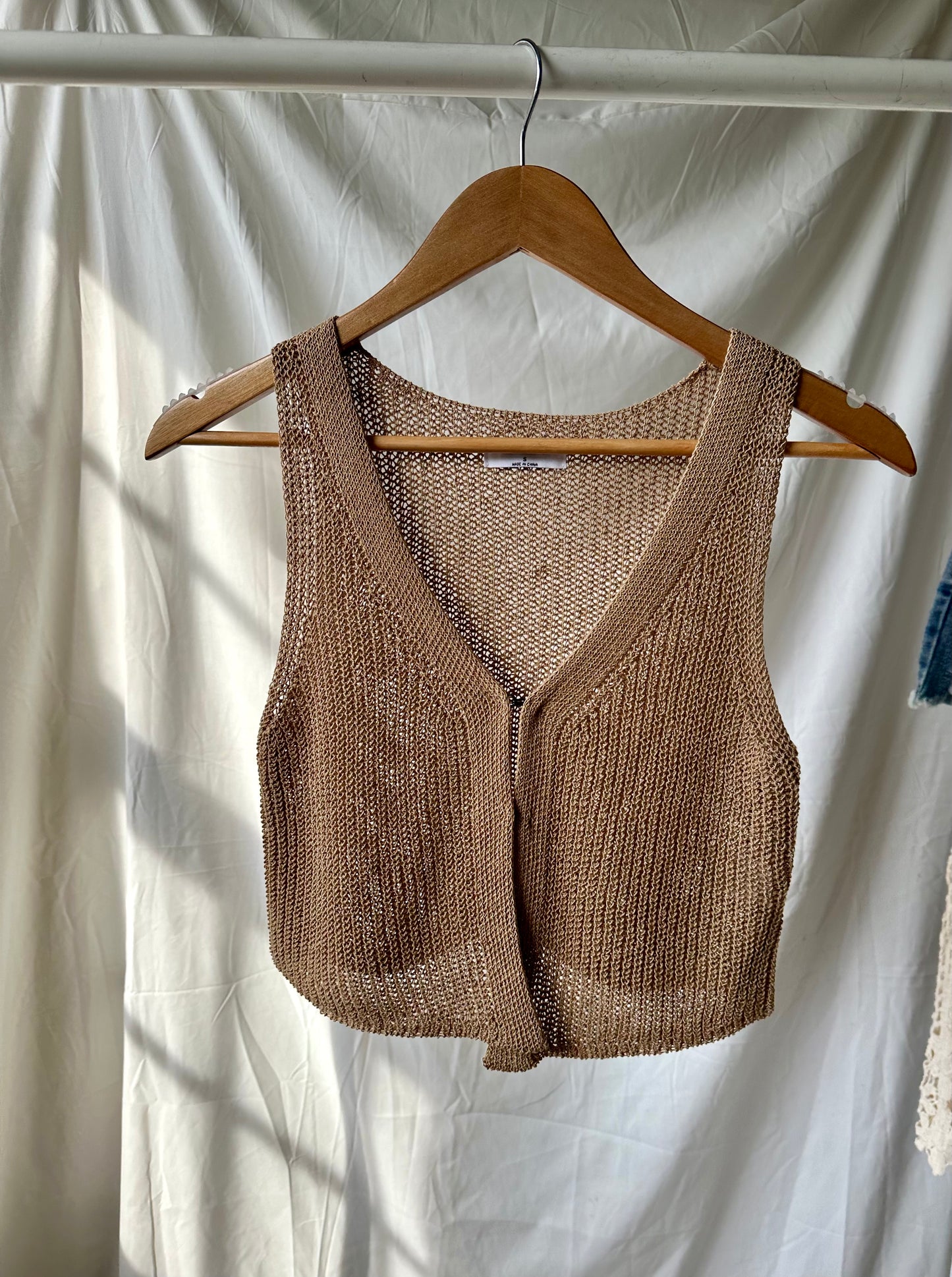Ultimate Coastal Escape Vest-Tan