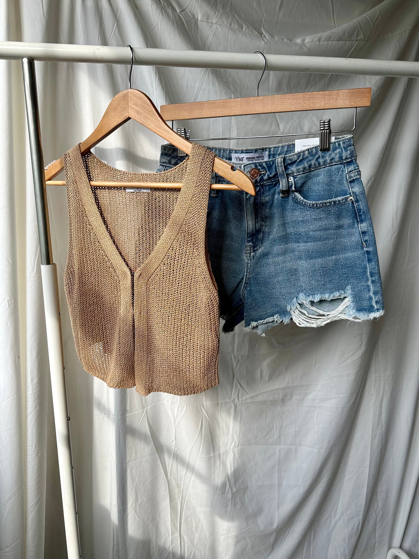 Ultimate Coastal Escape Vest-Tan